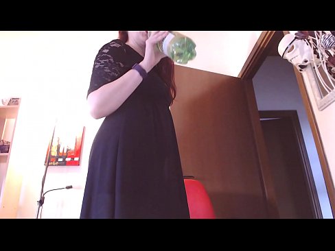 ❤️ Submisívna otrokyňa, ktorá miluje špinavé a šťavnaté nohavičky, je po zhliadnutí tohto videa nútená masturbovať! Domáce porno na sk.virtsextor.ru