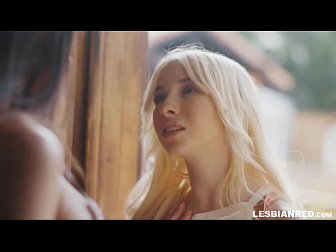 ❤️ Dievča príde domov o niekoľko mesiacov neskôr a skončí pri jedení kundičky svojej nevlastnej mamy Domáce porno na sk.virtsextor.ru